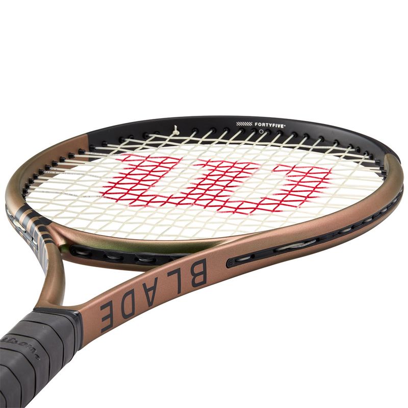 Wilson Blade 100 v8 Tennis Racquet