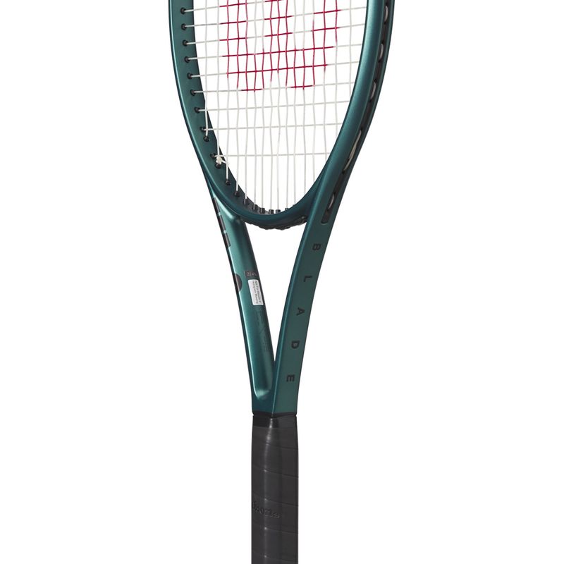 Wilson Blade 100 v9 Tennis Racquet