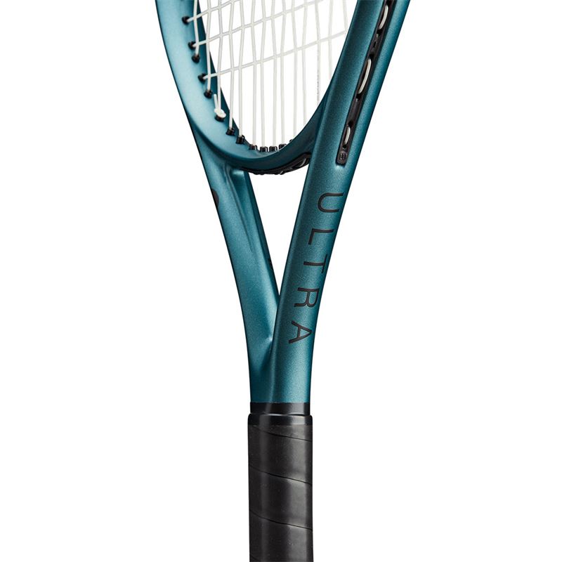 Wilson Ultra 26 v4 Junior Tennis Racquet