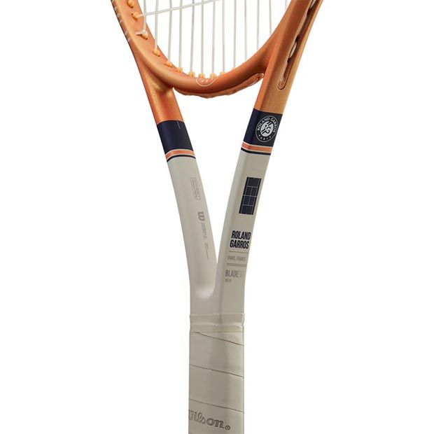 Wilson Blade 98 16x19 v7 Roland Garros Tennis Racquet